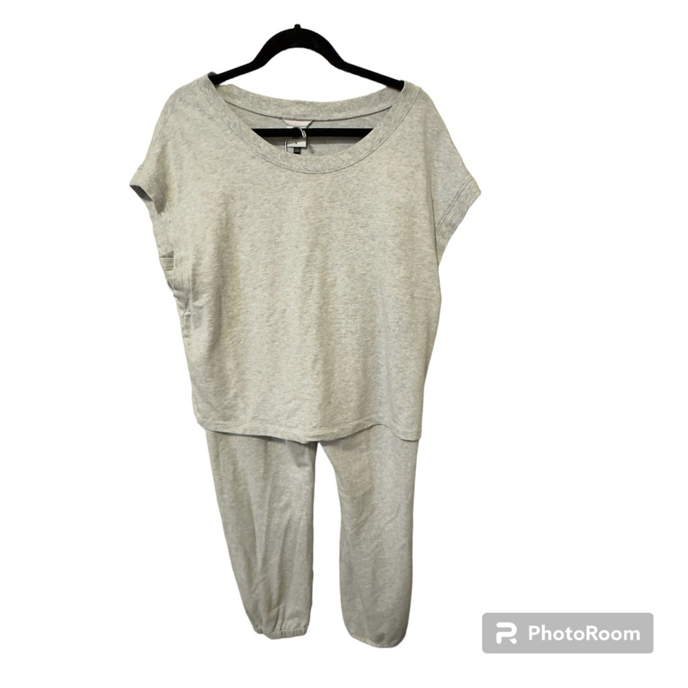 Cabi Kick Back Jogger and Top Set in Heather Grey, Size M. Excellent condition